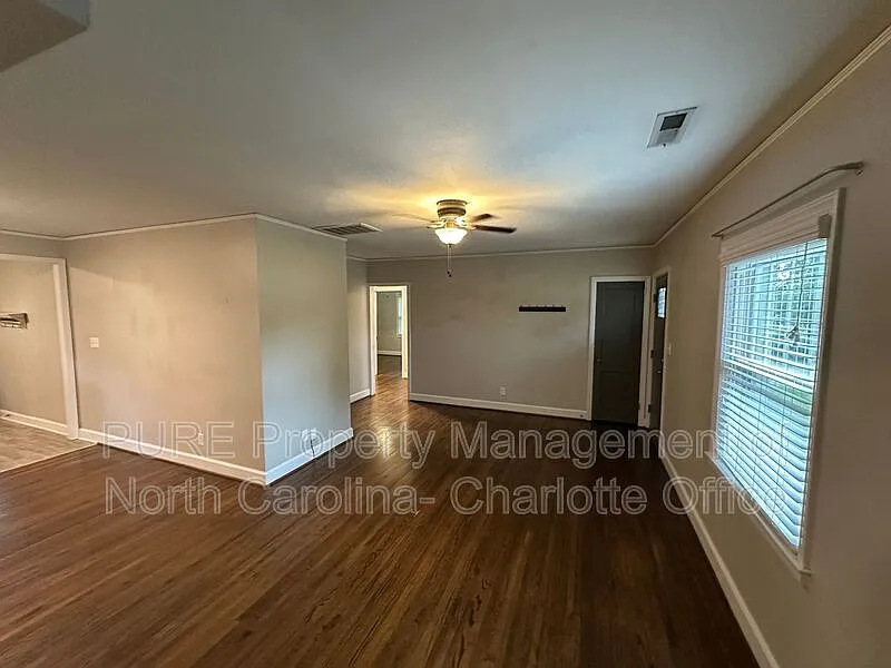 3 bed, 2.0 bath, 1146 sqft, $1,829 — Photo 4