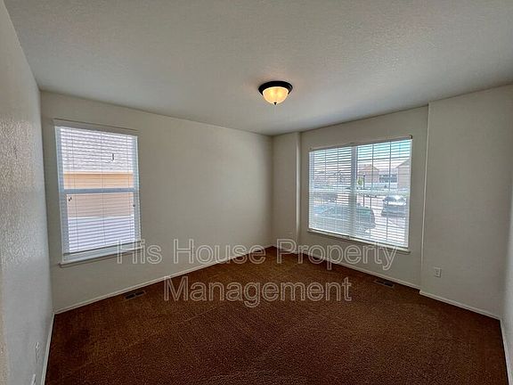 4th image of 402 Stonebrook Dr