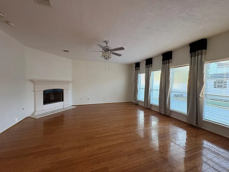 1902 Creegan Park Ct — Photo 11