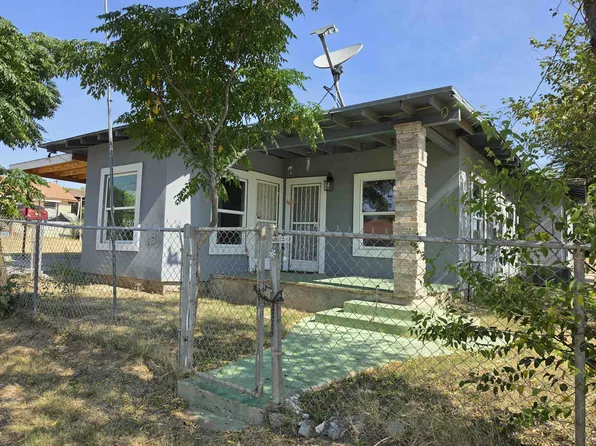 820 E Stewart St, Laredo, TX 78040