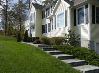 35 Marlin Rd, Sandy Hook, CT 06482