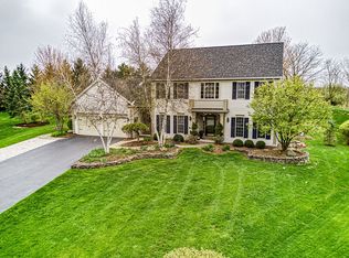 17 Wind Tree Cir, Pittsford, NY 14534