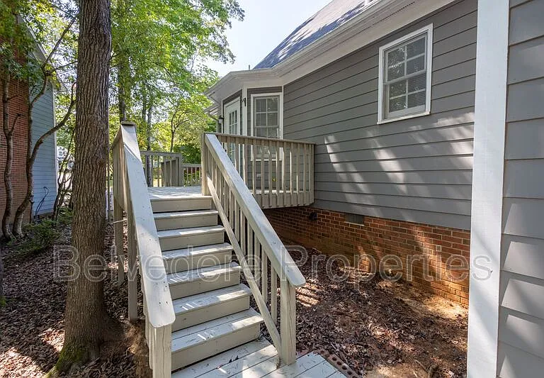 8 Barrett Pl — Photo 23