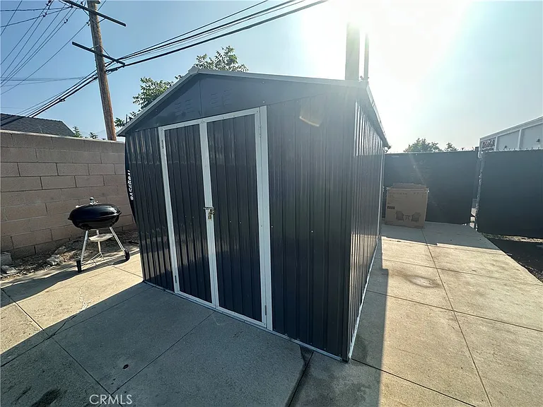 1054 N Euclid Ave — Photo 29