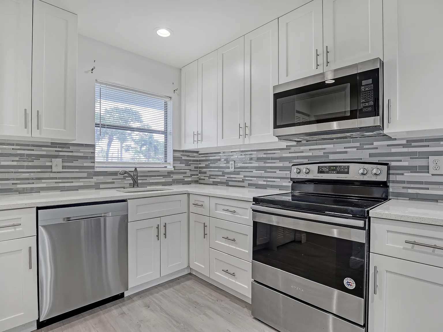 2 bed, 2.0 bath, 1020 sqft, $1,925 — Photo 1