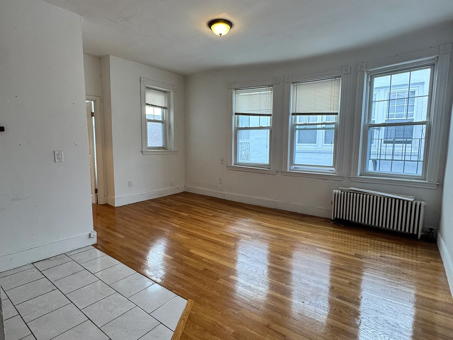 1 bed, 9999 sqft, $2,350 — Photo 2