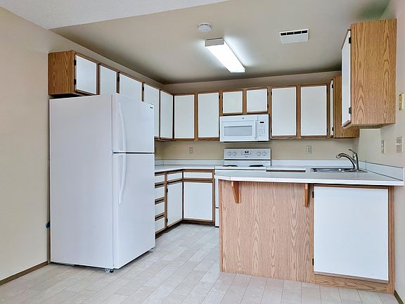 2nd image of 180 Charwila Ln APT B