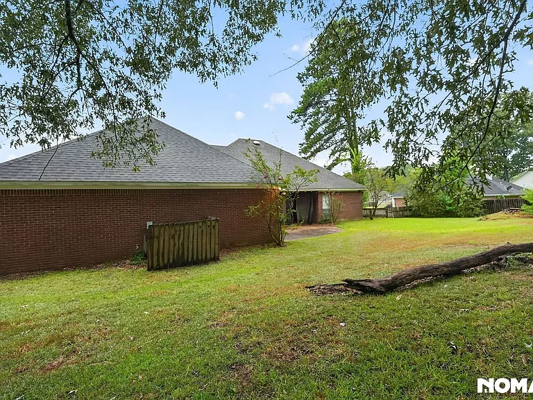 312 Wildwood Blvd — Photo 34