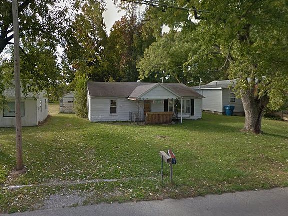 2nd image of 713 Burrell St