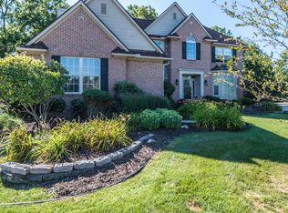 4362 Lakeside Ct, Ann Arbor, MI 48108