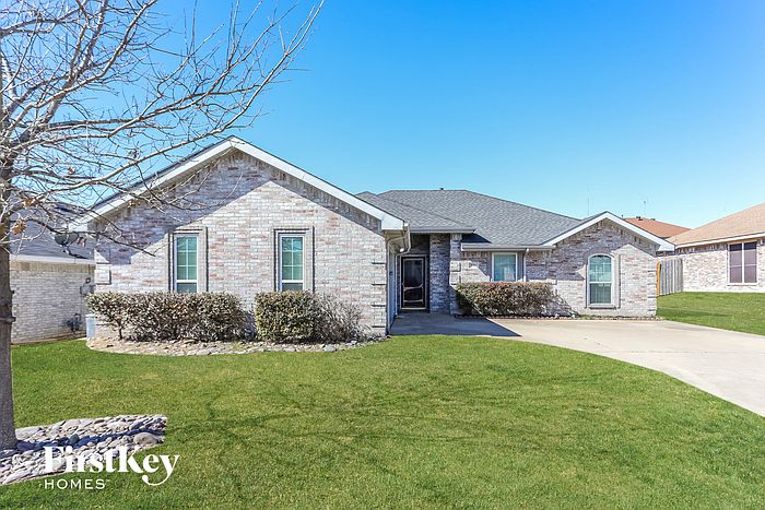 1st image of 821 Serenity Dr