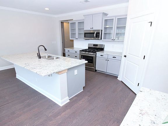 5th image of 105 Arusha Avenue