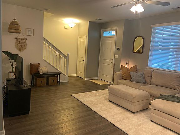4th image of 2612 Leytonstone Dr