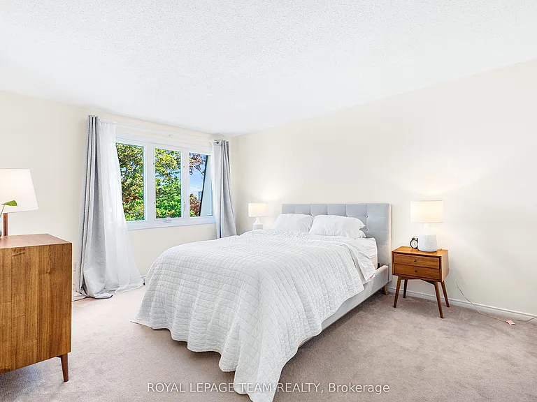 182 Owl Dr — Photo 32