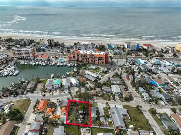 13225 2nd St E, Madeira Beach, FL 33708