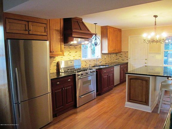 4th image of 515 Sea Girt Ave