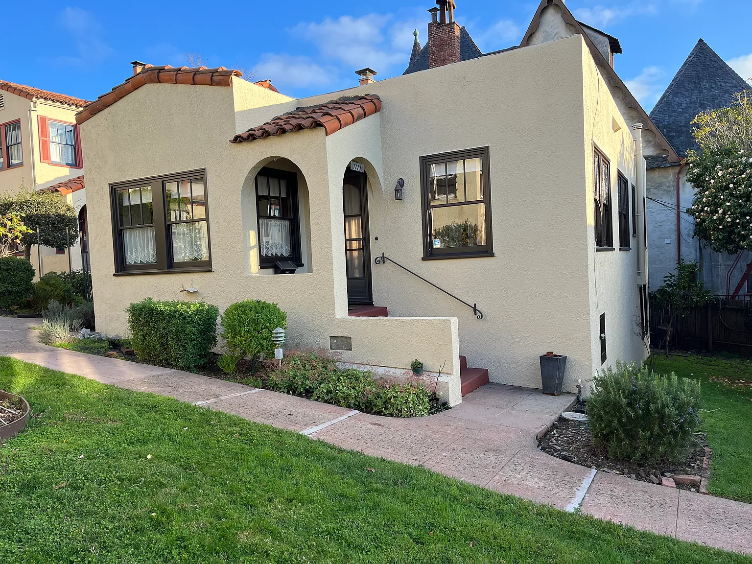 2 bed, 980 sqft, $4,300 — Photo 2
