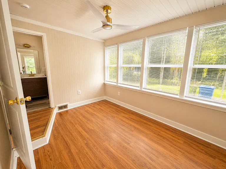 1506 Swainey Ave — Photo 12