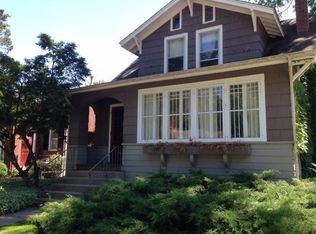 3304 Harrison St, Evanston, IL 60201