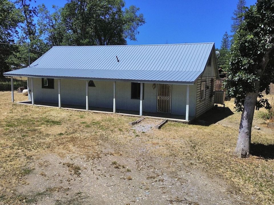 1st image of 210 Pine Ave
