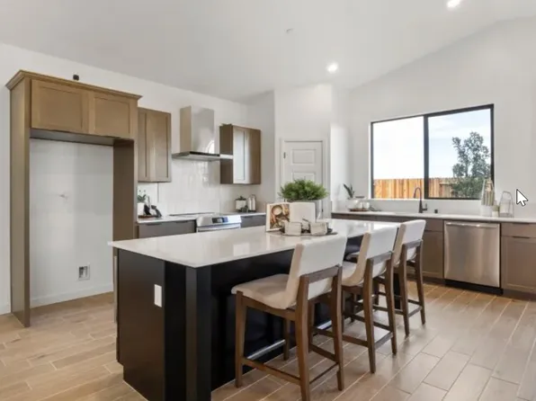 8421 Killary Harbor Ave, Bakersfield, CA 93311