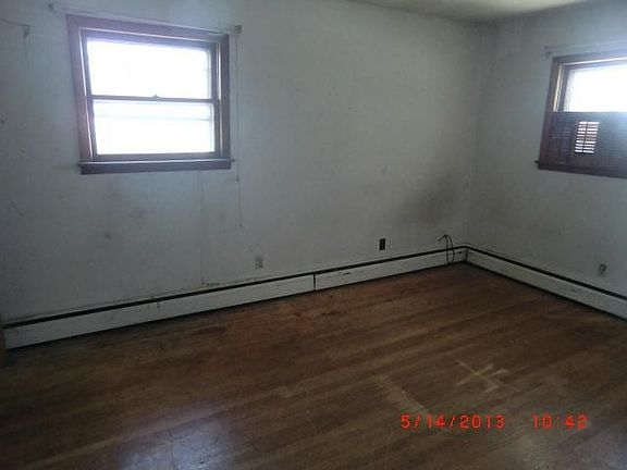 5th image of 1460 W 54th Ave
