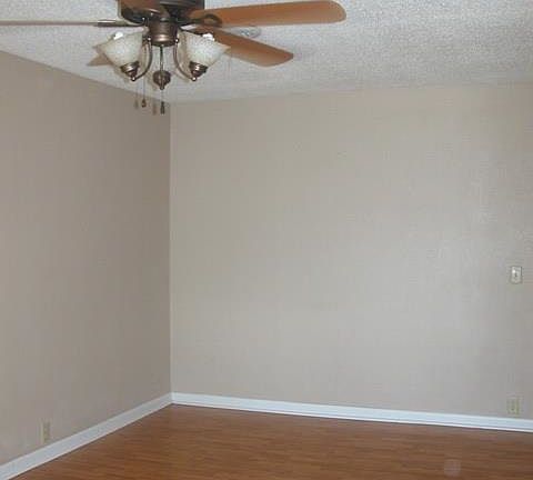 3rd image of 2413 NW 42nd St