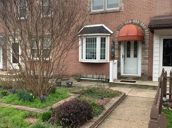 427 Hermit St, Philadelphia, PA 19128