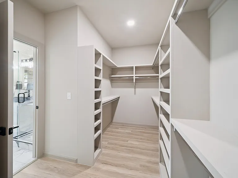 1833 N Troost Ave — Photo 15
