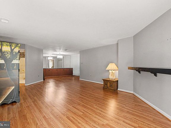 5th image of 3021 Fallstaff Rd Unit 208B