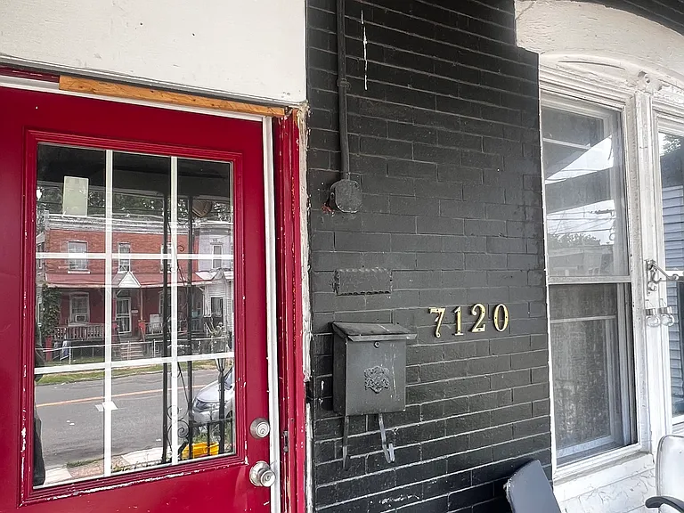 7120 Greenway Ave — Photo 1