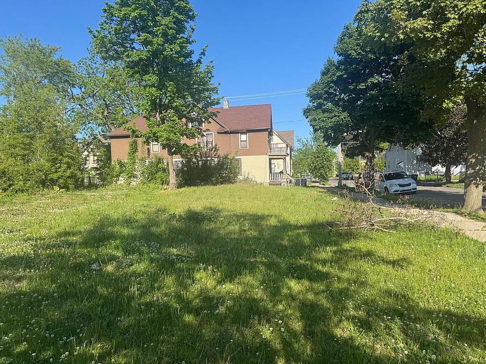 1st image of 3250 N 15TH STREET