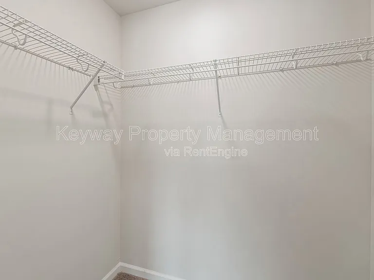 1913 Butternut Dr — Photo 8