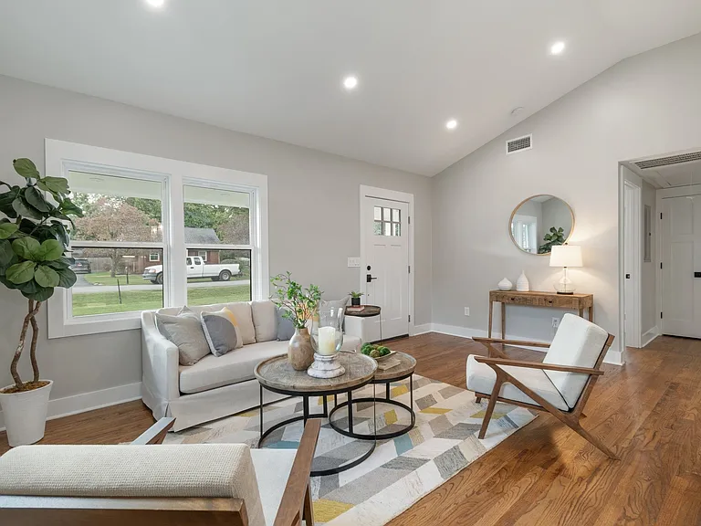 1305 Chickering Dr — Photo 11