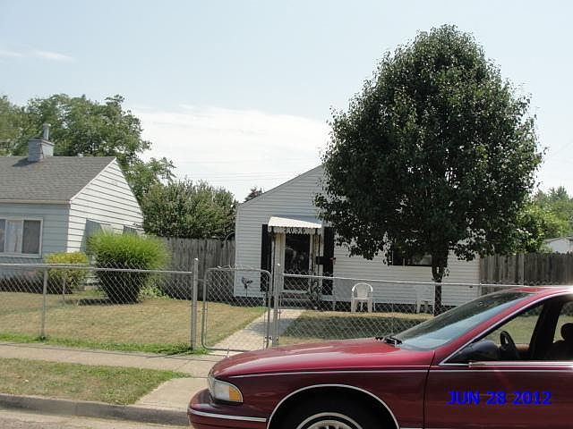 2056-bellefontaine-front