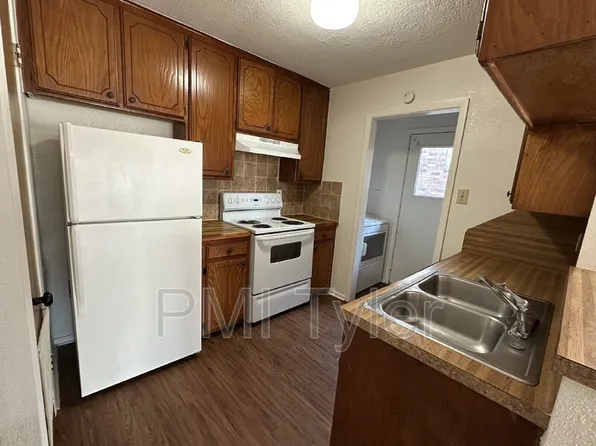 2813 W Shaw St, Tyler, TX 75701