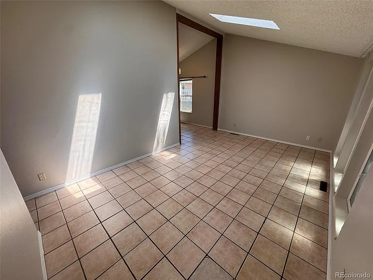 8674 Bluegrass Cir — Photo 6