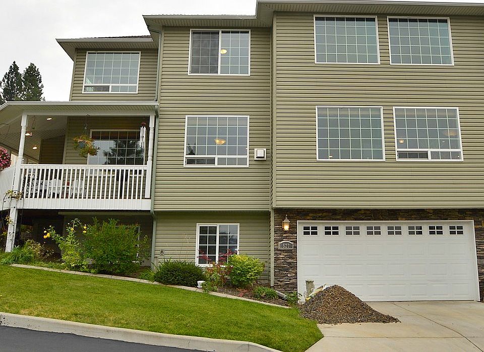 2nd image of 527 W Katelyn Ln