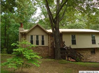 2031 Powers Dr, Bessemer, AL 35023