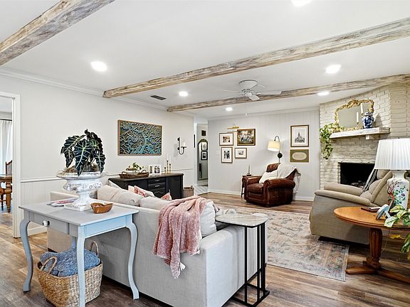 3rd image of 130 Nottingham Cir