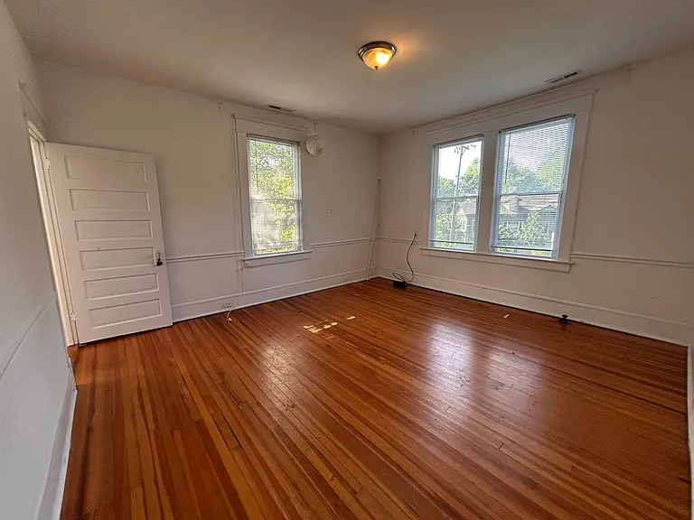 101 E Markham Ave #4 — Photo 2