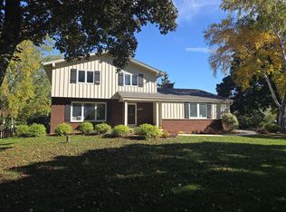 N67W28710 Longview St, Hartland, WI 53029