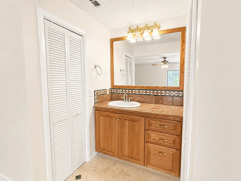 662 Castaways St NE — Photo 17