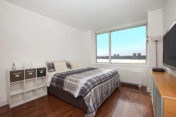 Rented by BLU Real Estate | media 3