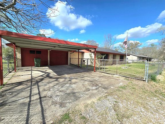 5th image of 2303 Laird St