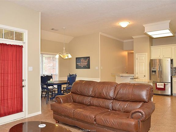 5th image of 1816 White Stone Dr