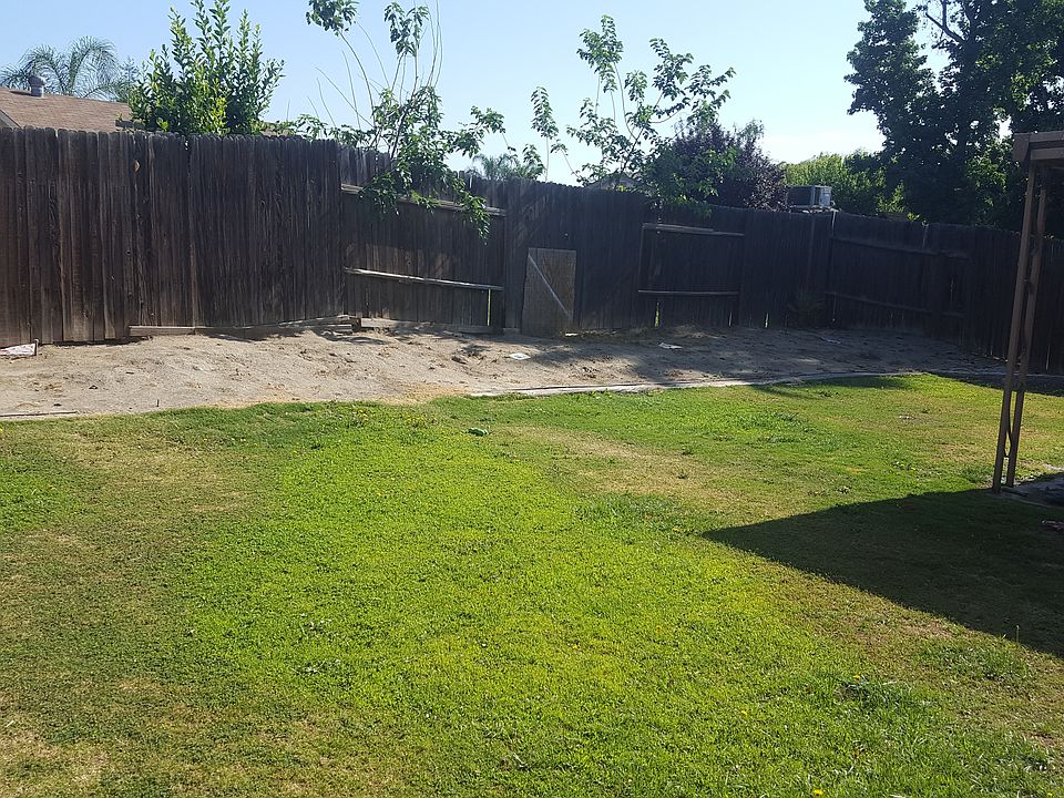 2nd image of 3609 S Half Moon Dr