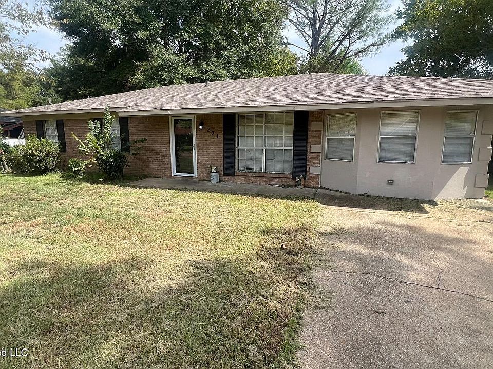 1st image of 231 James Garfield Cir