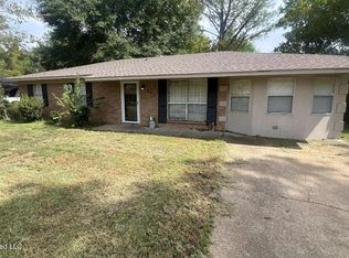 231 James Garfield Cir, Jackson, MS 39213