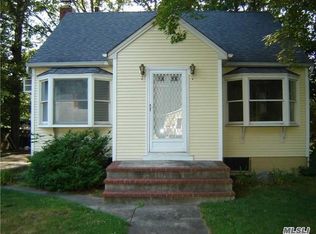 176 Tyler Ave, Miller Place, NY 11764